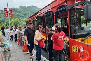 我团国脚战报：82率队客胜阿根廷 小熊助攻后伤退恩德里克首秀